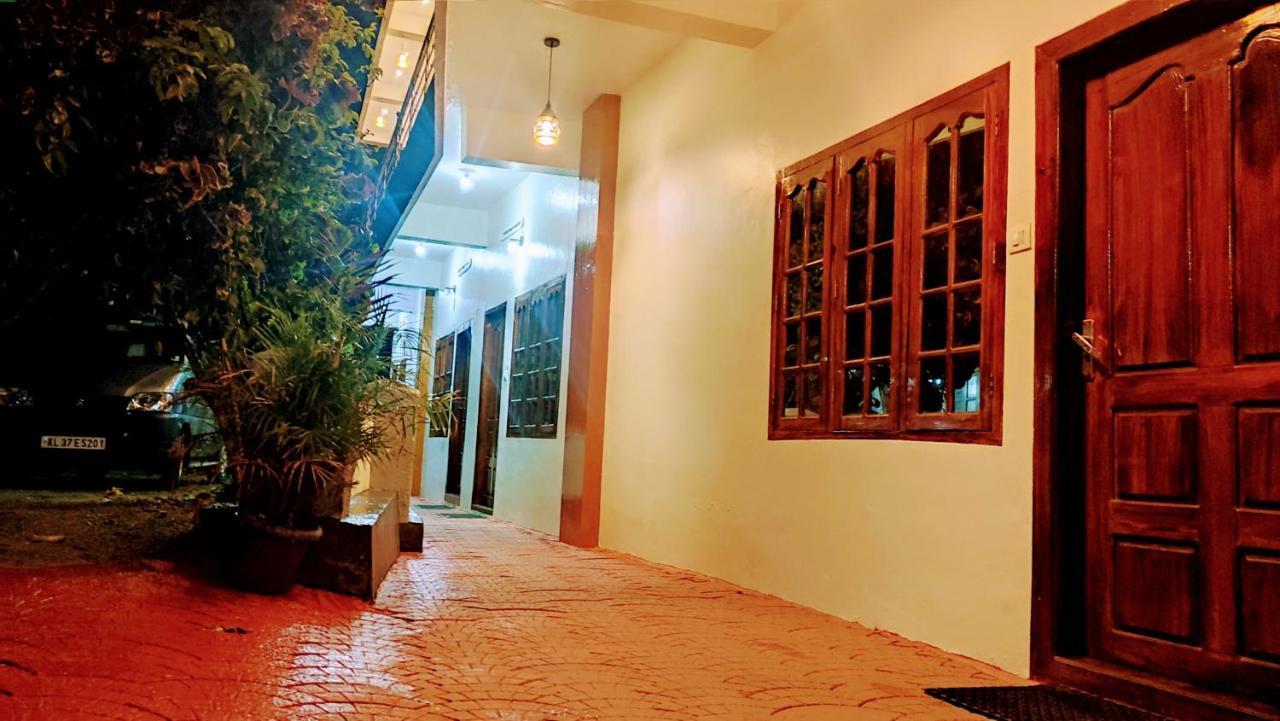Grand Periyar Apartment Thekkady Exterior photo