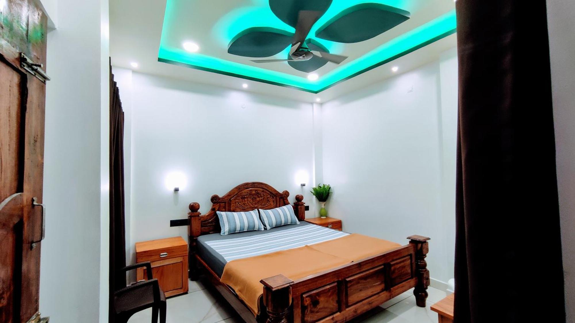 Grand Periyar Apartment Thekkady Room photo