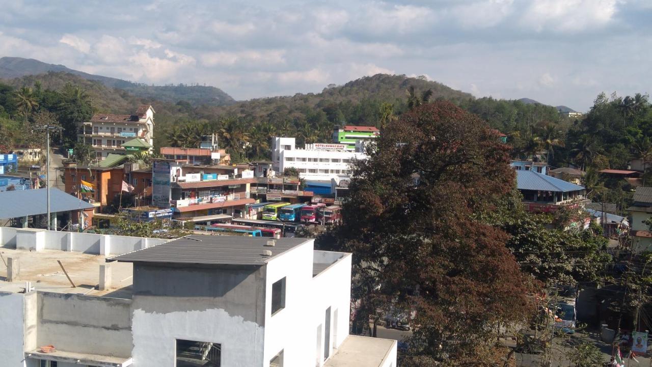 Grand Periyar Apartment Thekkady Exterior photo